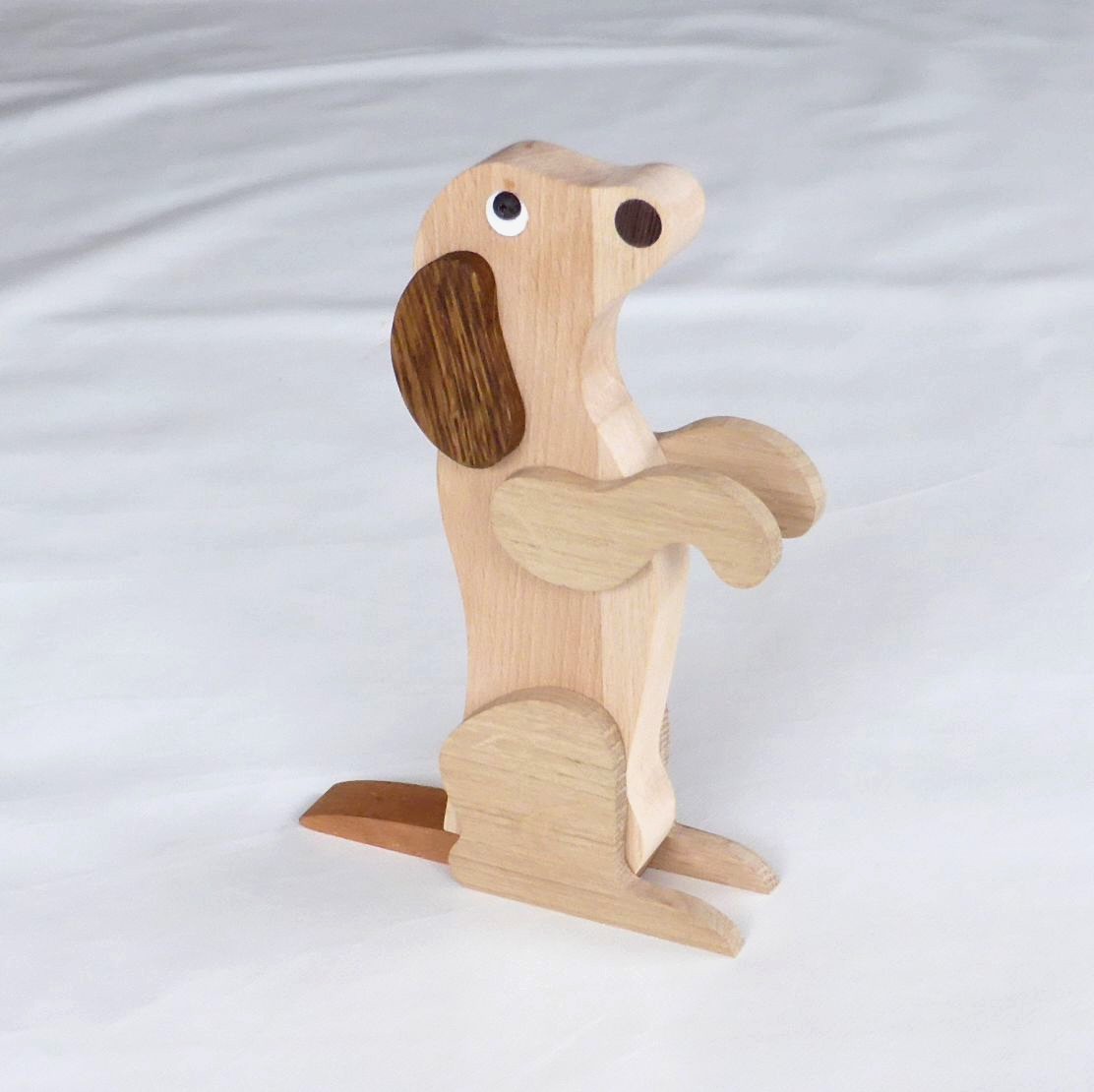Om indstilling Munk Shetland Træfigur hund - Brugskunst online - Fremstillet af genbrugstræ